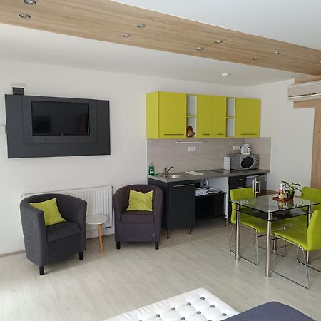 Ujhely Apartmanhaz شيوفوك المظهر الخارجي الصورة